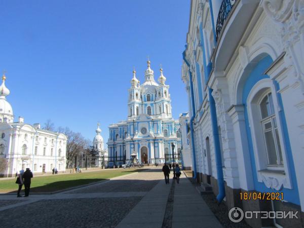 Смотровая площадка на звоннице Смольного собора (Россия, Санкт-Петербург) фото