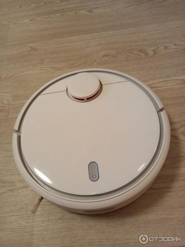 Робот-пылесос Xiaomi Mi Robot Vacuum Cleaner