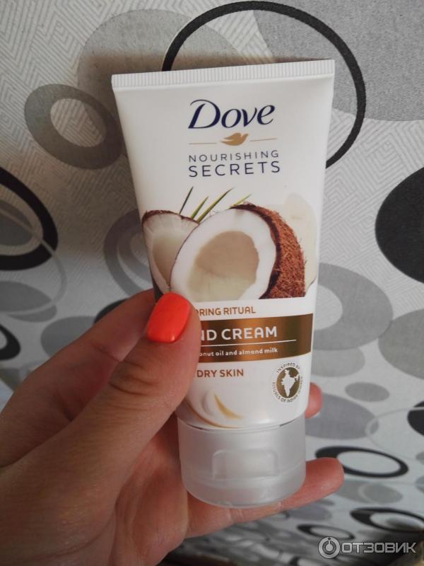 Крем для рук Dove Nourishing Secrets с кокосовым маслом и миндальным молочком фото