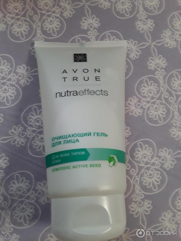 Очищающий гель для лица Avon Nutra effects фото