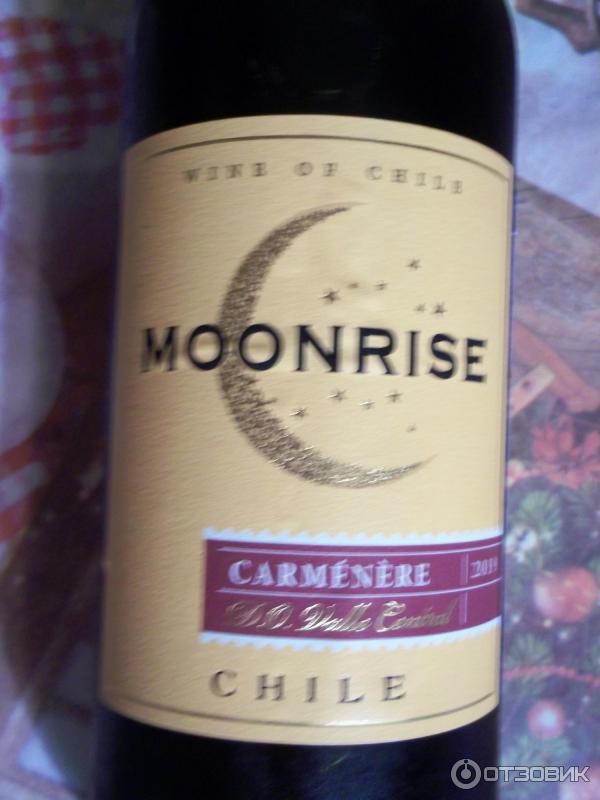 Вино красное сухое Moonrise Carmenere фото