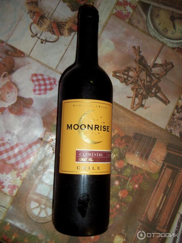 Вино красное сухое Moonrise Carmenere фото