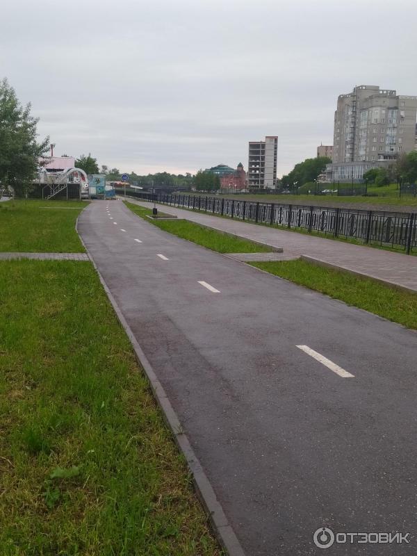 Набережная реки Уводь (Россия, Иваново) фото
