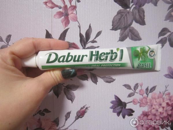 Зубная паста Dabur Herb'l Basil фото