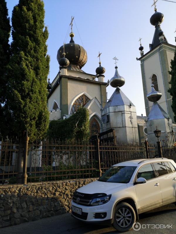 Храм Всех Крымских Святых и Феодора Стратилата (Крым, Алушта) фото