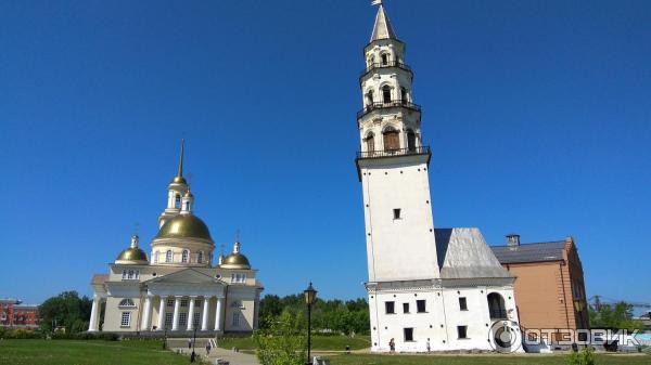 Наклонная башня Демидовых (Россия, Невьянск) фото