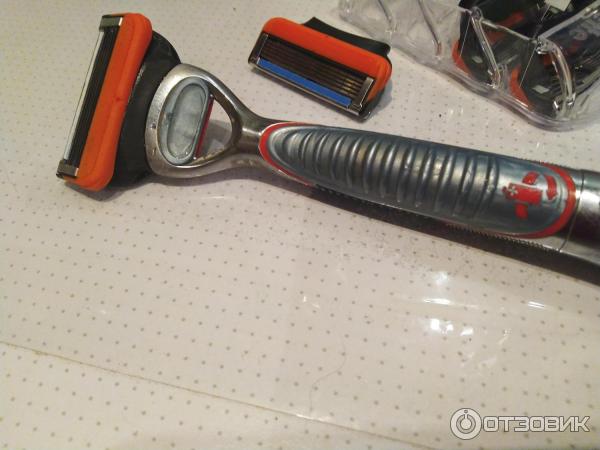 Сменные лезвия Gillette Fusion фото