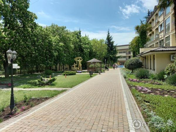 Отель GOLDEN RESORT 3* (Крым, Алушта) фото