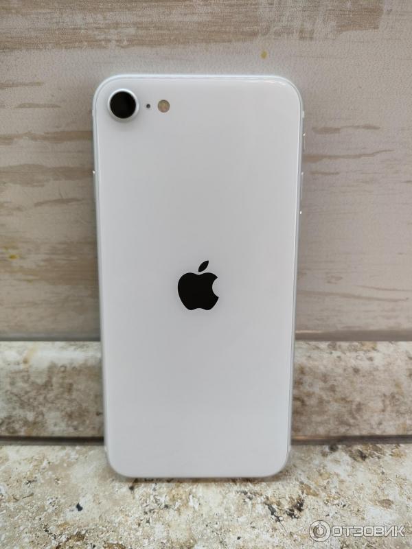 Смартфон Apple iPhone SE 2020 фото