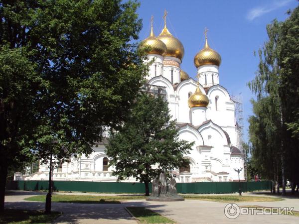 Набережная реки Волги (Россия, Ярославль) фото