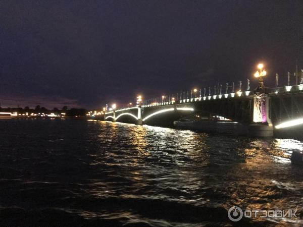 Музыкальный теплоход Ночной Петербург фото