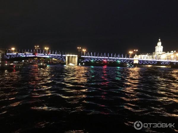 Музыкальный теплоход Ночной Петербург фото
