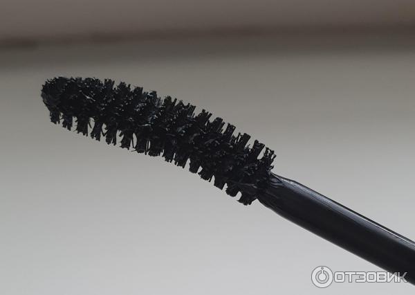 Тушь для ресниц Maybelline Volum Express Curved Brush фото