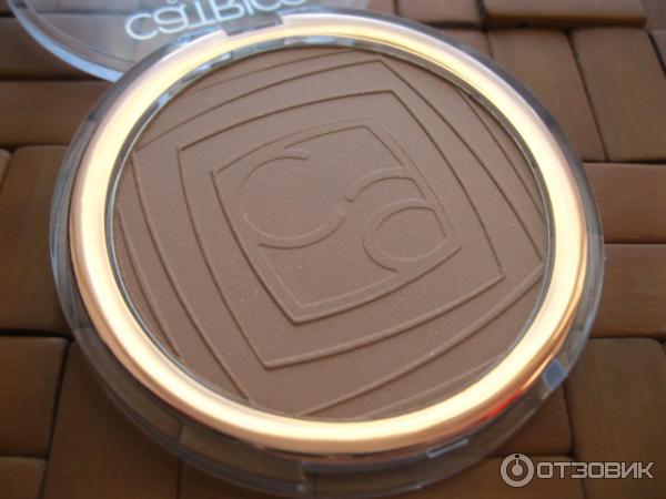 Пудра Catrice Sun Glow Matt Bronzing Powder фото