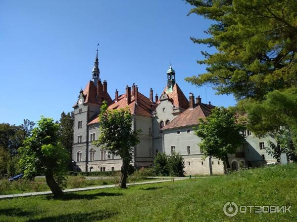 Замок графа Шенборна (Украина, Закарпатская обл.) фото