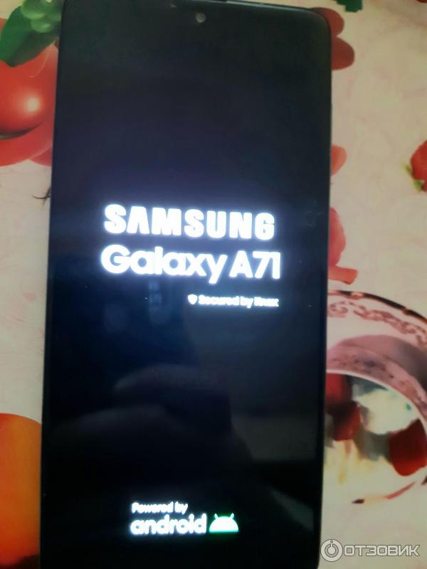 Смартфон Samsung Galaxy A71 фото