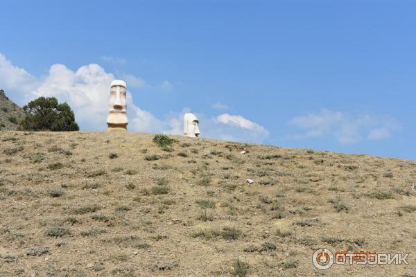 Судак Алчак-Кая и идолы с острова Пасхи в Крыму фото