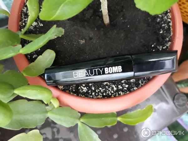 Тушь для ресниц Объемная Black jack от BEAUTY BOMB фото