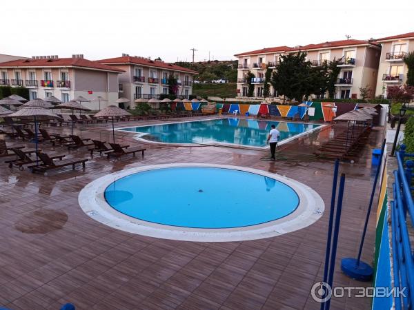 Отель Club Resort Atlantis 4* (Турция, Сеферихисар) фото