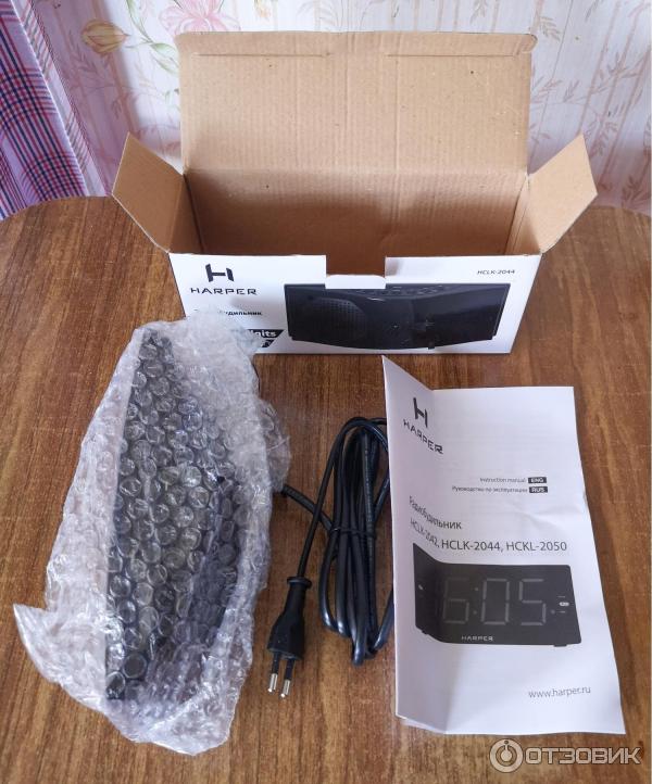 Радиобудильник Harper HCLK-2044 фото