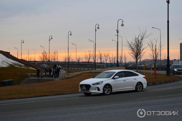 Автомобиль на шоссе в Казани. Алеет удивительный закат. Казань, отзывы. Отдых в Казани - за и против, читать отзывы и смотреть фото