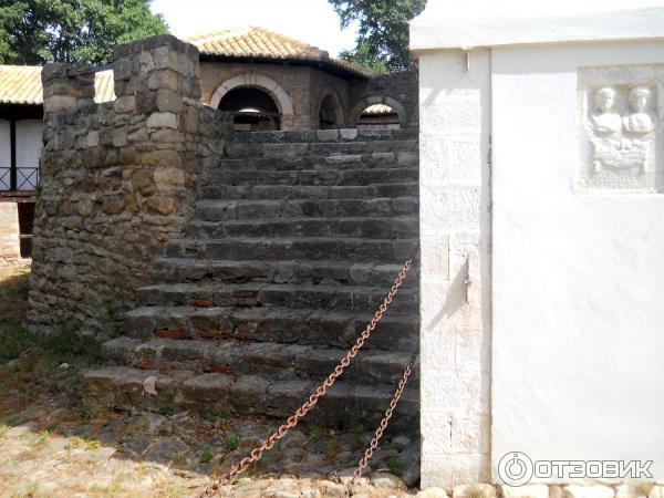 Монастырь Рождества Пресвятой Богородицы в Арденице (Албания, Фиери) фото