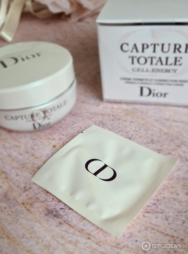 Укрепляющий крем для лица и шеи Dior Capture Totale C.E.L.L. Energy фото