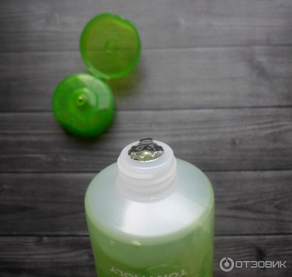 Гель для лица и тела Tony Moly Aloe 99% Chok Chok Soothing Gel фото