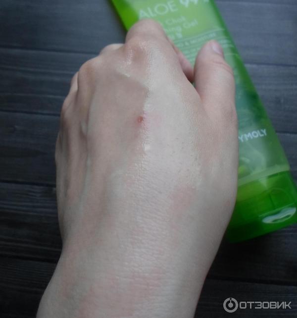 Гель для лица и тела Tony Moly Aloe 99% Chok Chok Soothing Gel фото