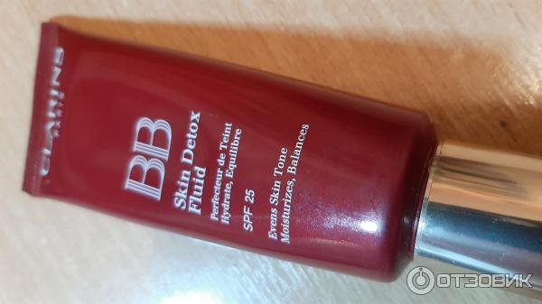 BB крем Clarins Skin Detox Fluid spf 25 фото