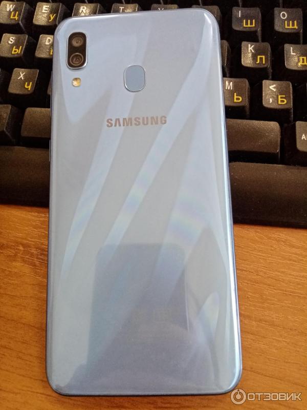 Смартфон Samsung Galaxy A30 фото