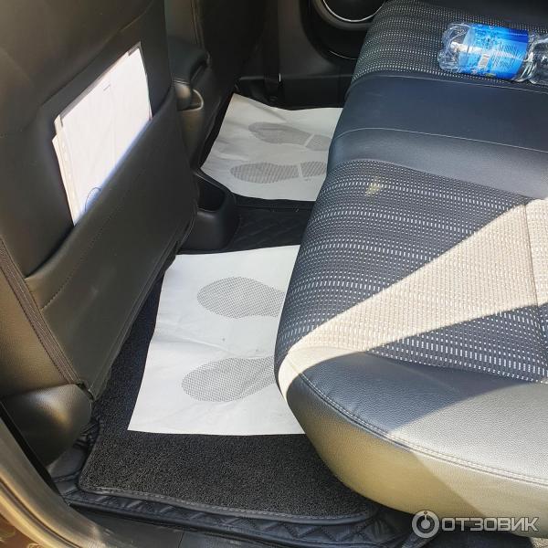 Автомобиль Honda Vezel кроссовер фото