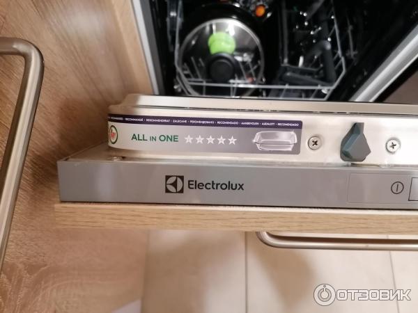 Посудомоечная машина Electrolux ESL 94200 LO фото