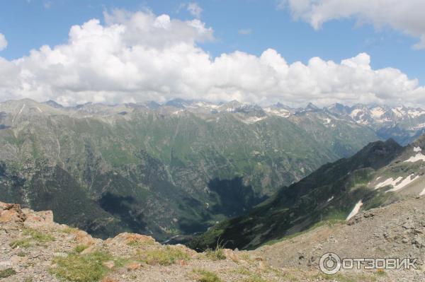 Канатная дорога в пос. Домбай (Россия, Карачаево-Черкессия) фото