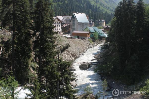 Канатная дорога в пос. Домбай (Россия, Карачаево-Черкессия) фото