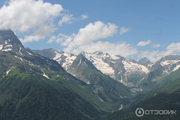 Канатная дорога в пос. Домбай (Россия, Карачаево-Черкессия) фото