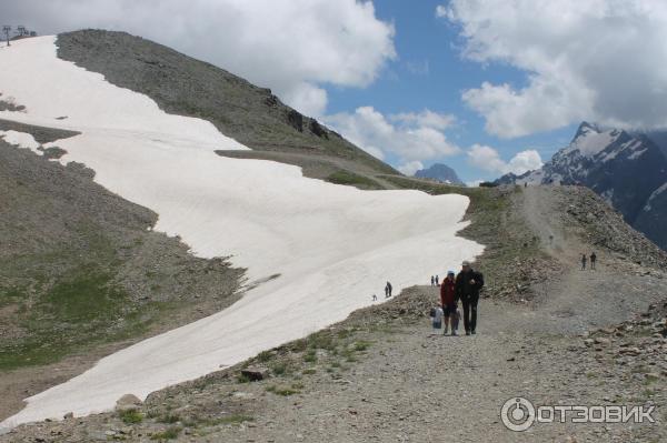 Канатная дорога в пос. Домбай (Россия, Карачаево-Черкессия) фото