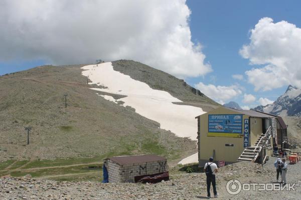 Канатная дорога в пос. Домбай (Россия, Карачаево-Черкессия) фото