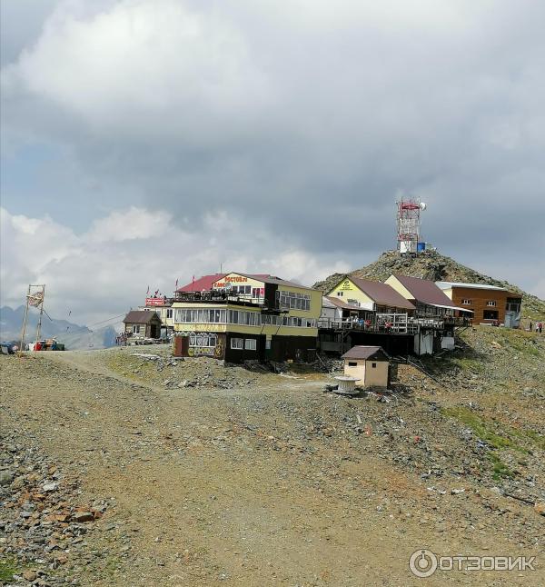 Канатная дорога в пос. Домбай (Россия, Карачаево-Черкессия) фото