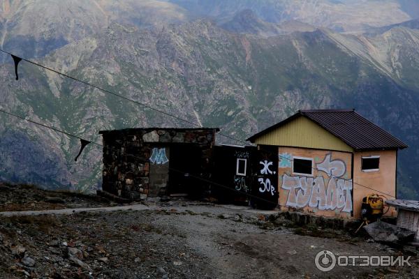 Канатная дорога в пос. Домбай (Россия, Карачаево-Черкессия) фото