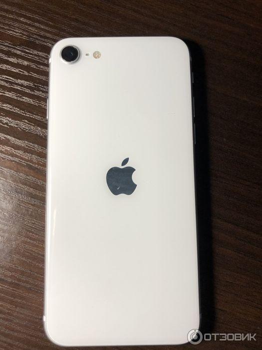 Смартфон Apple iPhone SE 2020 фото