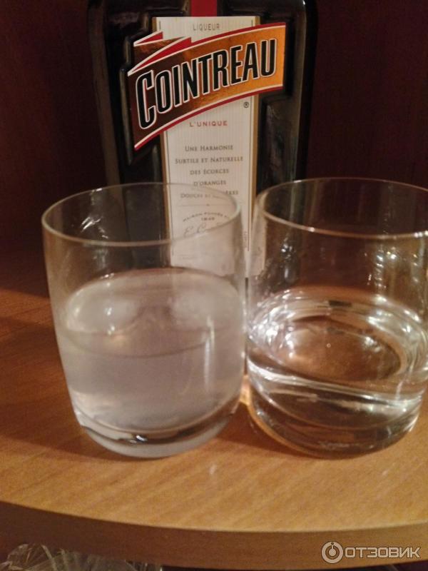 Ликер Cointreau фото