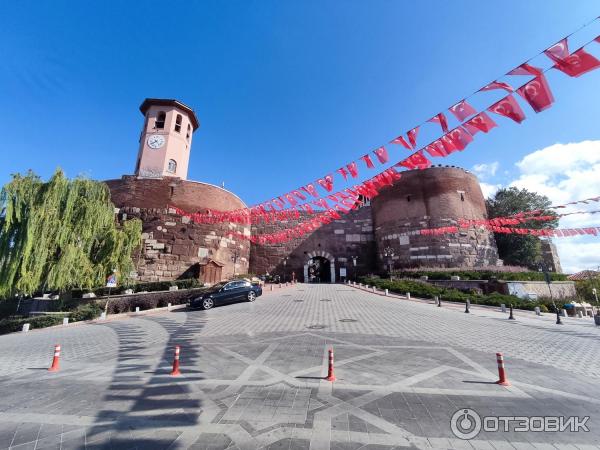 Вход в старую крепость