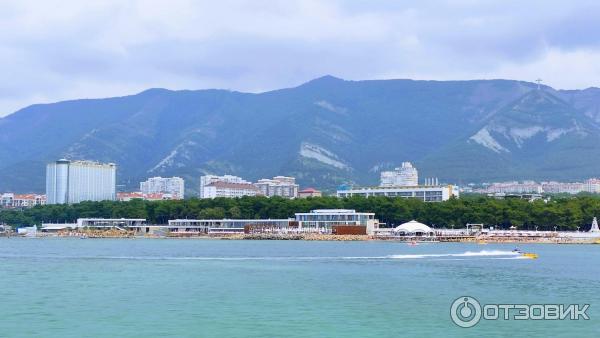 Морские прогулки на теплоходе Саламандра (Россия, Геленджик) фото