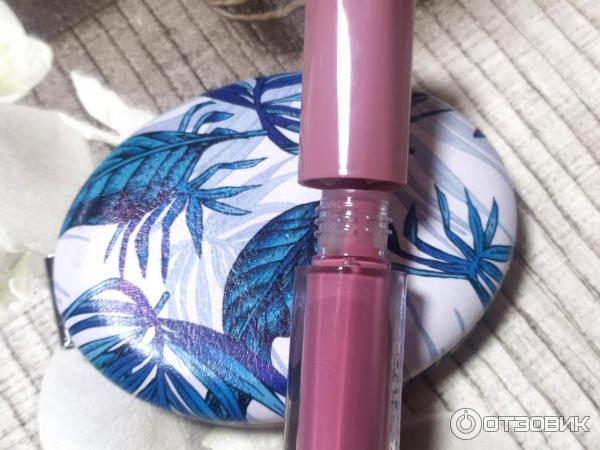 Стойкая помада Long Lasting Lip Gloss фото