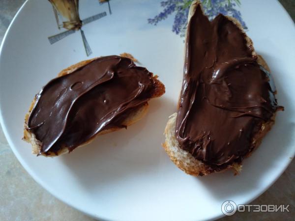 Ореховая паста Ferrero Nutella с добавлением какао фото